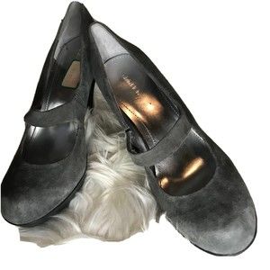 New Women’s Calvin Klein Mary Jane Dasha Heels size 10M - flaw, inside peeling